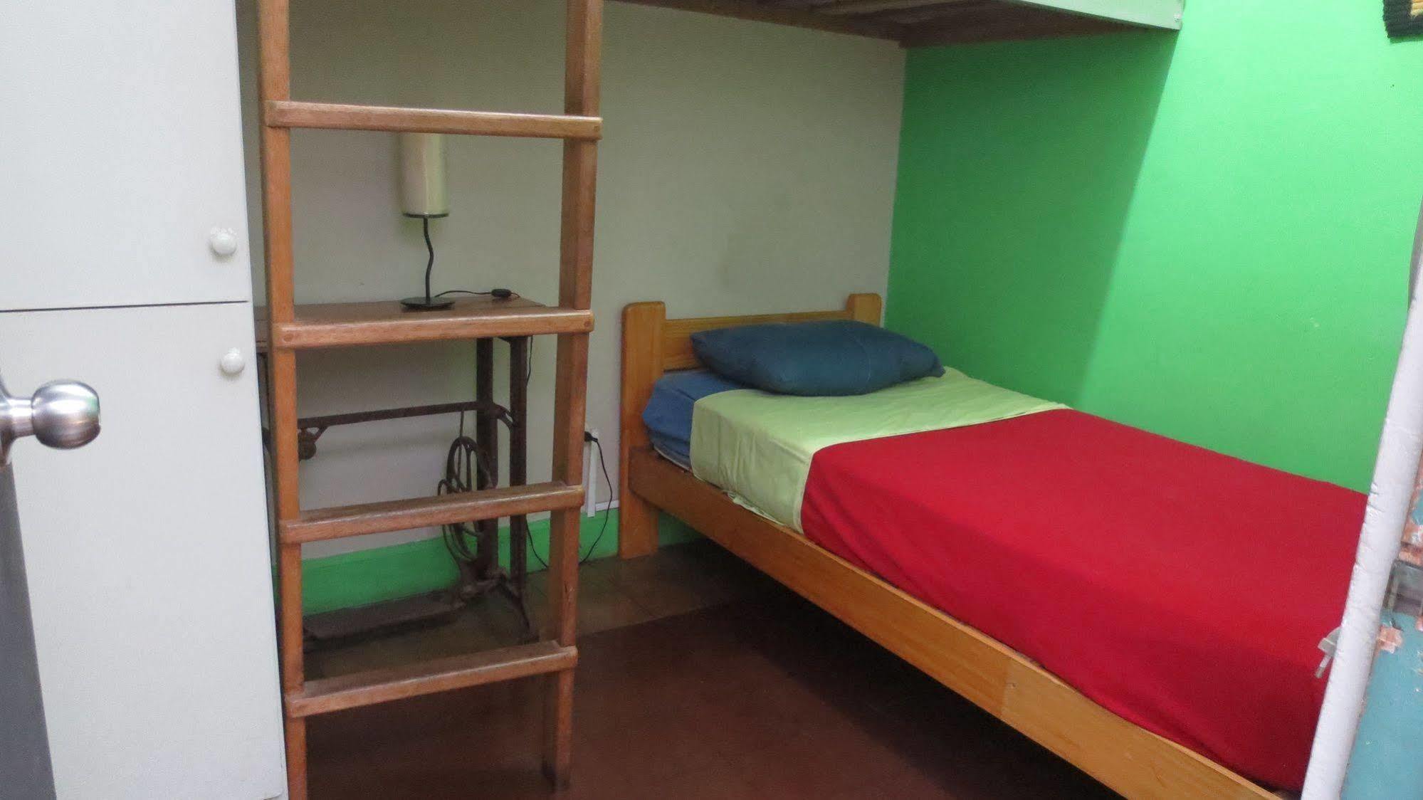 Red Llama Eco Hostel Lima Extérieur photo